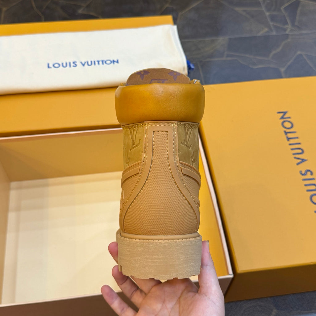 Louis Vuitton × Timberland Yellow Boots | Classic Workwear | Embossed Monogram | Waterproof & Slip-Resistant