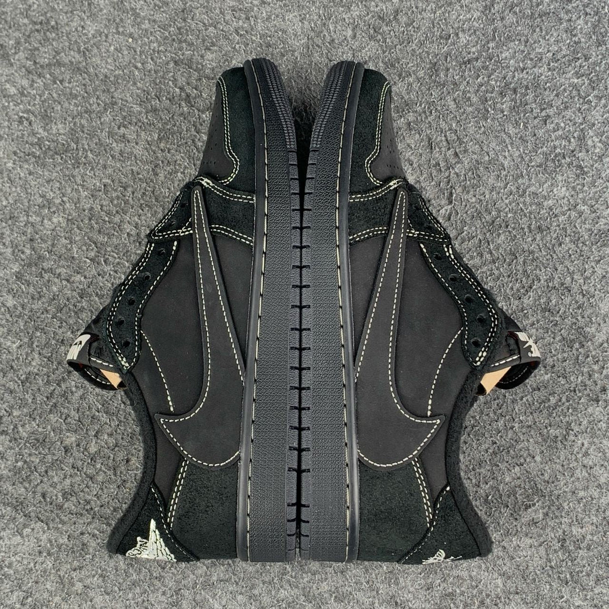 Air Jordan 1 Low OG SP – Travis Scott x Fragment Design | Black & White Stitch