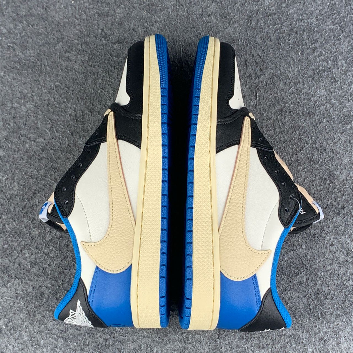 Air Jordan 1 Low OG SP – Travis Scott x Fragment Design | Royal Blue & Sail