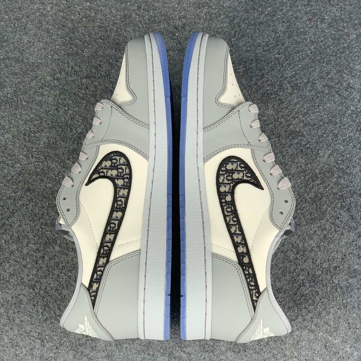 Air Jordan 1 Low OG × Dior | Beige & White