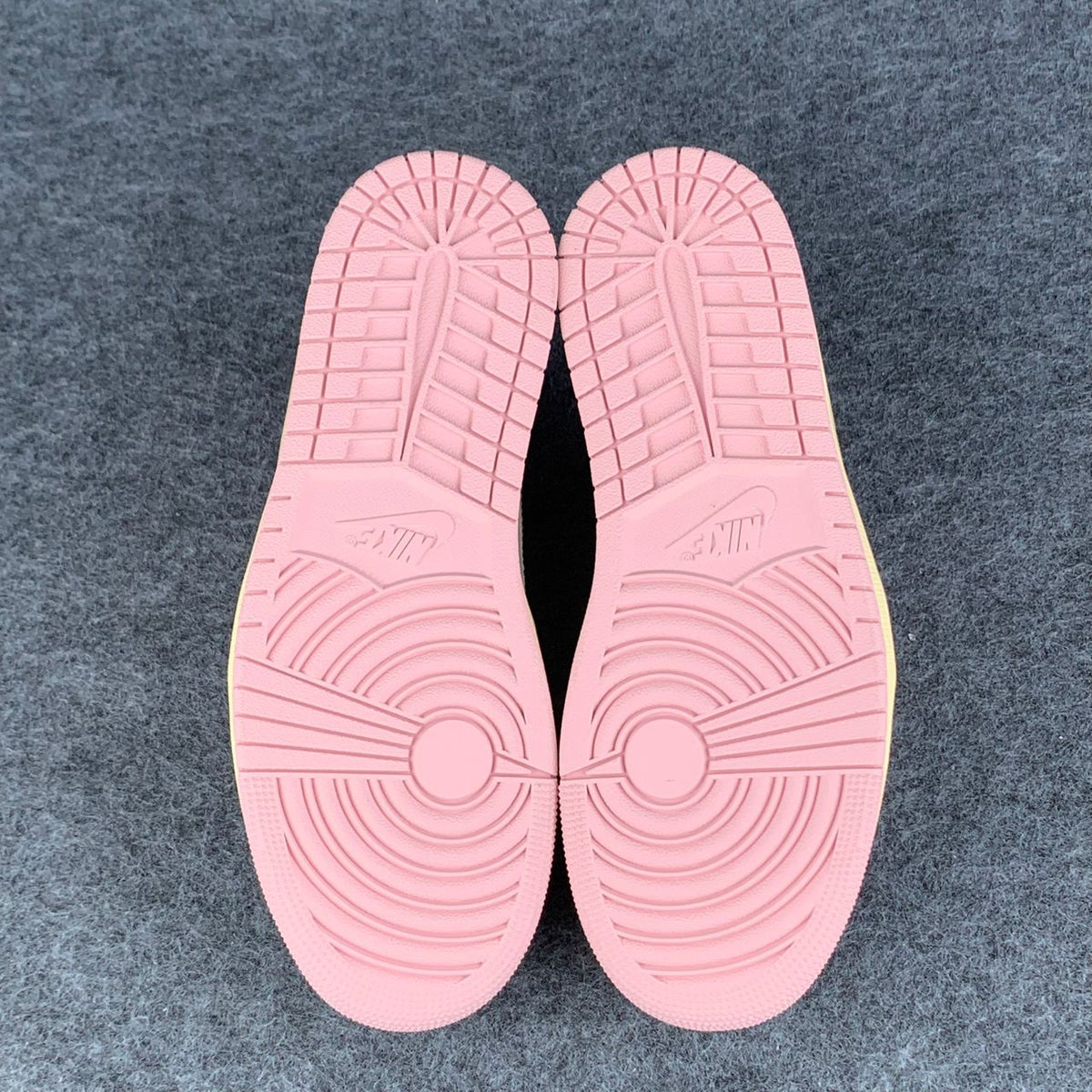 Air Jordan 1 Low OG SP – Travis Scott | Pink & Sail