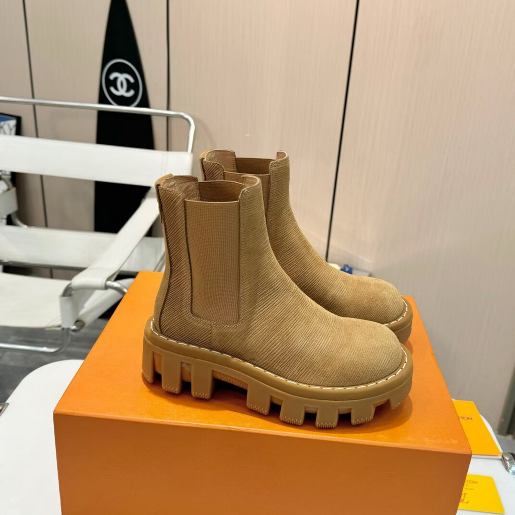 Louis Vuitton Tan Chelsea Lug Boots