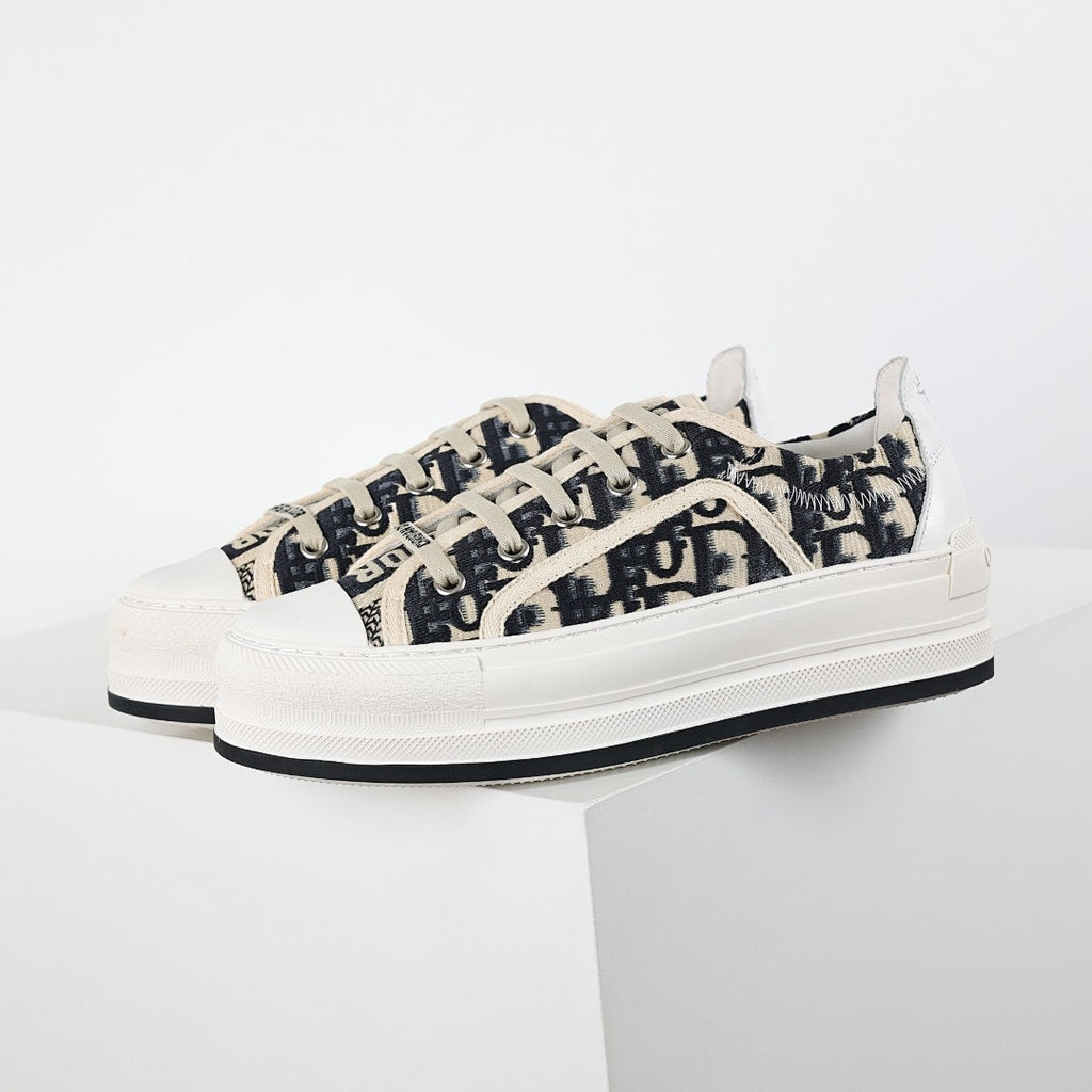 Dior Walk'n'Dior Low-Top Sneakers – Black & White Oblique Jacquard Canvas